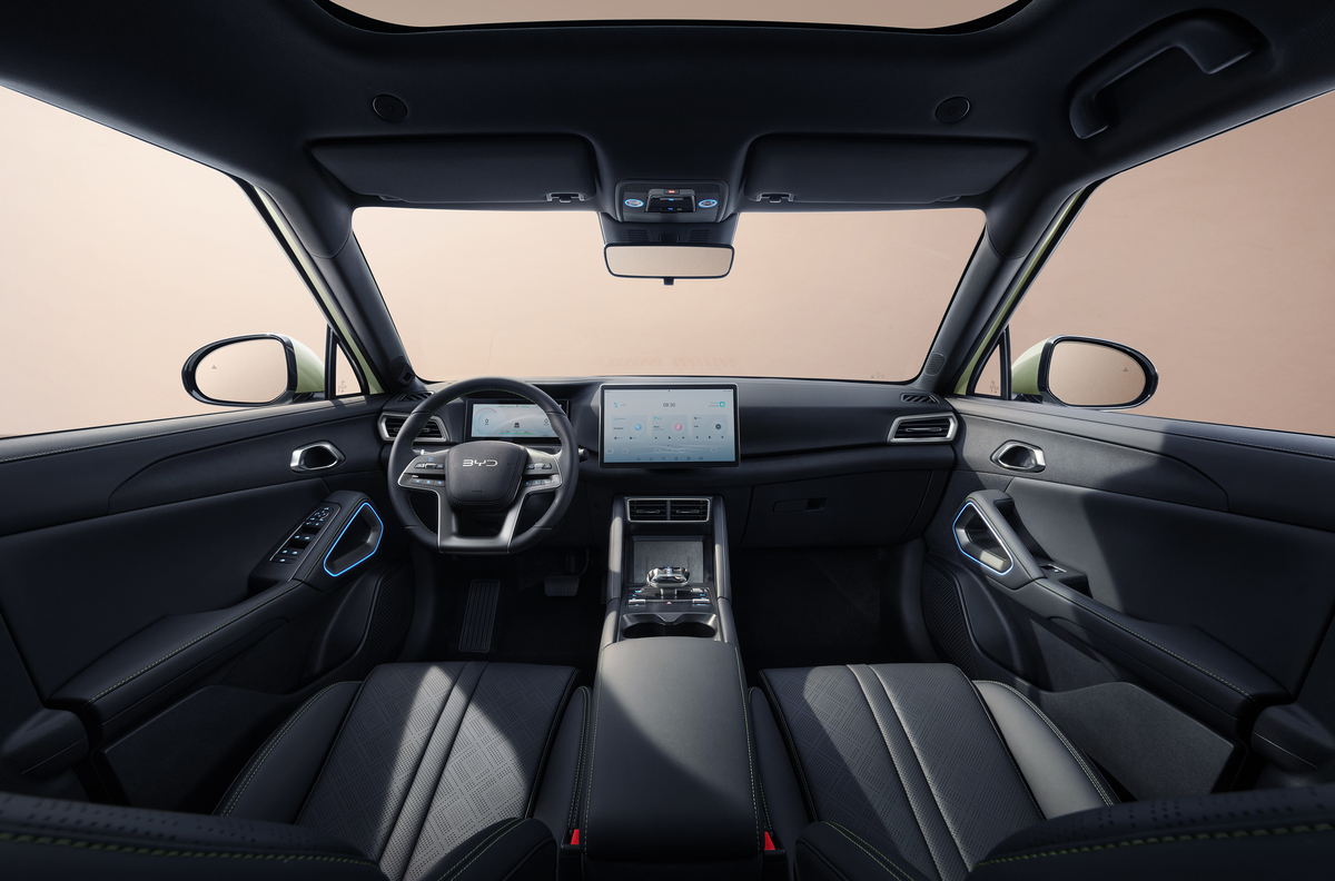 01、ATTO2_LHD_Interior_download_JPG 3000px (3)