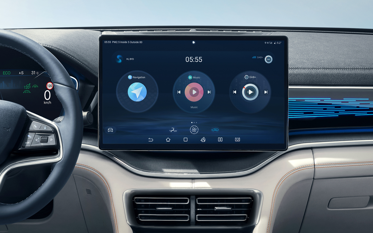04、SEAL U_LHD_Interior_Touchscreen_download_JPG 2500px (1)