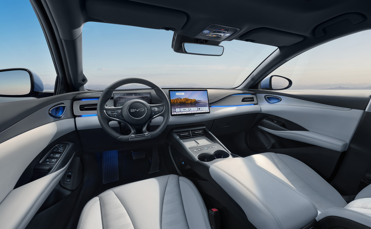 05、SEAL 6-DM-i_LHD_Interior_Main driving space_download_JPG_5000PX_RGB (1)